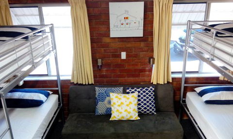 Sail Inn - Yeppoon - Accommodation Nelson Bay 7