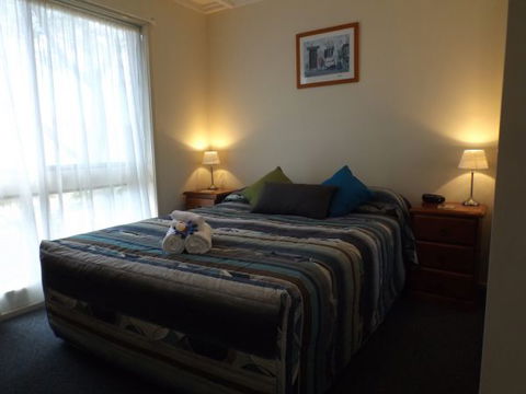 Surfside Holiday Apartments - Accommodation Nelson Bay 4