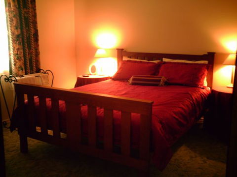 The Cottage No 12 On North - Accommodation Nelson Bay 2