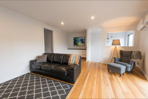 The Bright House - Accommodation Nelson Bay 2