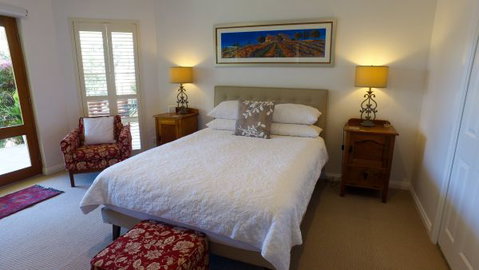 The Ridge Retreat Mollymook - Accommodation Nelson Bay 2