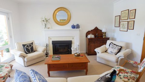 The Ridge Retreat Mollymook - Accommodation Nelson Bay 3