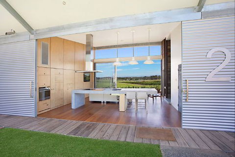 The Longhouse Pokolbin - Accommodation Nelson Bay 0