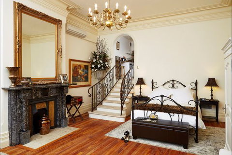 The Suites, Villa Belgravia - Accommodation Nelson Bay 1