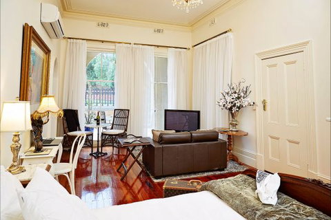 The Suites, Villa Belgravia - Accommodation Nelson Bay 6