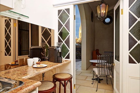 The Suites, Villa Belgravia - Accommodation Nelson Bay 7