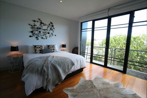 Two Five Zero / Richmond - Accommodation Nelson Bay 0