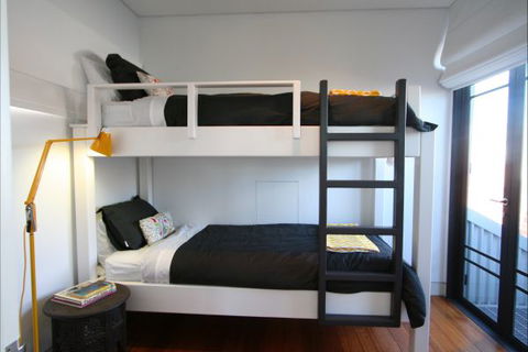 Two Five Zero / Richmond - Accommodation Nelson Bay 6