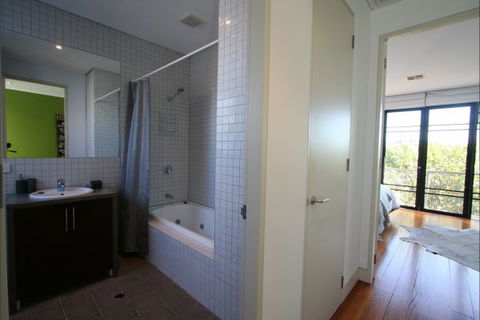 Two Five Zero / Richmond - Accommodation Nelson Bay 7