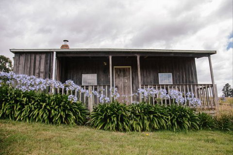 Wines For Joanie Cottage - Accommodation Nelson Bay 3