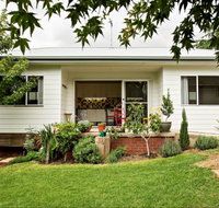 Young Garden Retreat - Accommodation Nelson Bay