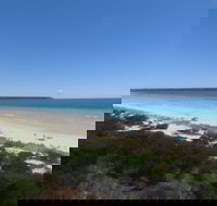 Beachcomber - Accommodation Nelson Bay