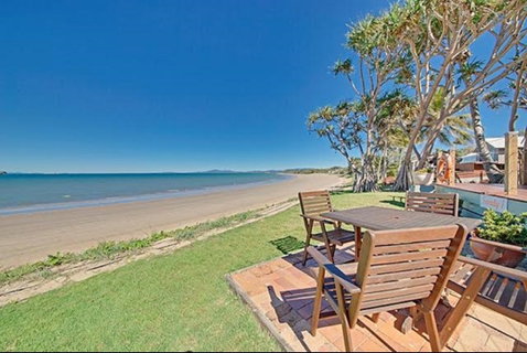 Beachfront Zilzie Holiday Home And Cottage - Accommodation Nelson Bay 0