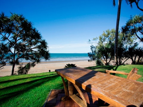 Beachfront Zilzie Holiday Home And Cottage - Accommodation Nelson Bay 1