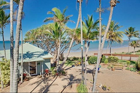 Beachfront Zilzie Holiday Home And Cottage - Accommodation Nelson Bay 4