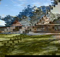 Enzo Cottage - Craftsmen Built Luxury Cottage - Accommodation Nelson Bay