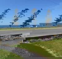 Family Ties - Nelsons Bay Accommodation