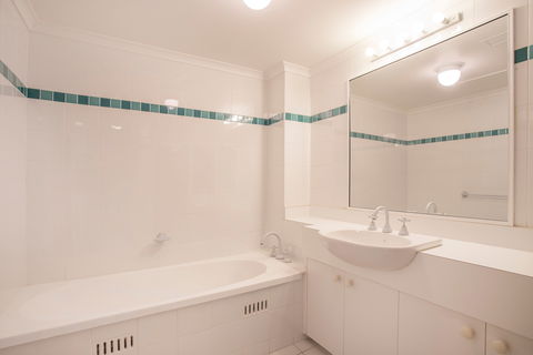 Fathoms 6 - Accommodation Nelson Bay 7