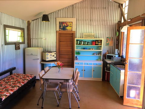Fig Tree Retro Studio - Accommodation Nelson Bay 6