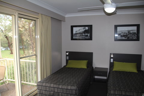 Galaxy Motel - Nelson Bay Accommodation.com 3