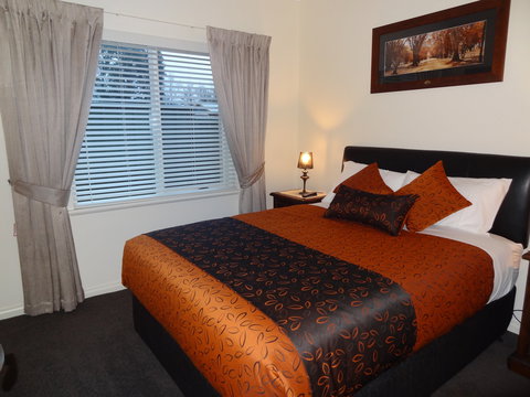 Hahndorf Oak Tree Cottages - Nelson Bay Accommodation.com 5