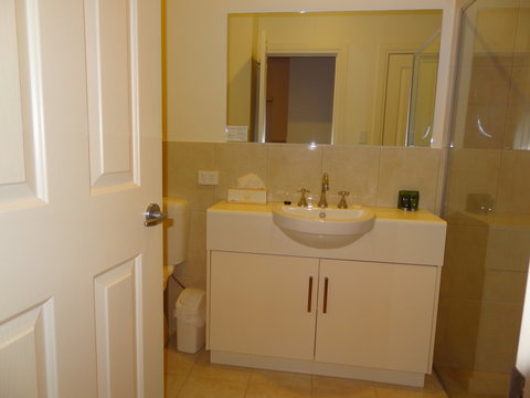 Hahndorf Oak Tree Cottages - Nelson Bay Accommodation.com 9