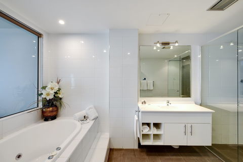 Mercure Centro Hotel Port Macquarie - Accommodation Nelson Bay 9