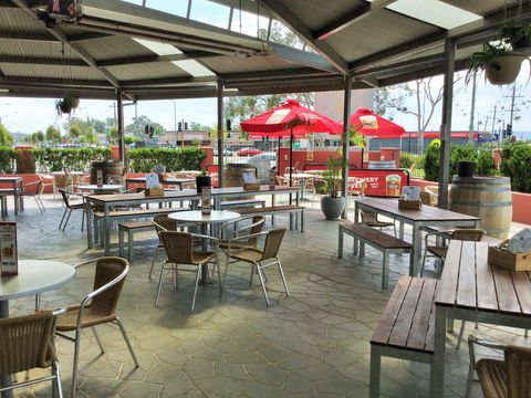 Northside Hotel - Accommodation Nelson Bay 2
