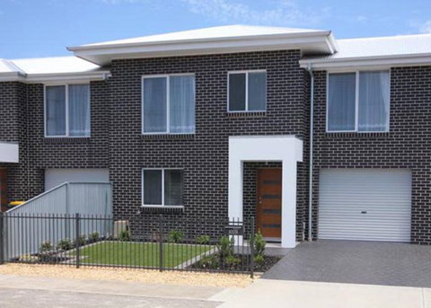Oaklands Junction - Accommodation Nelson Bay 0