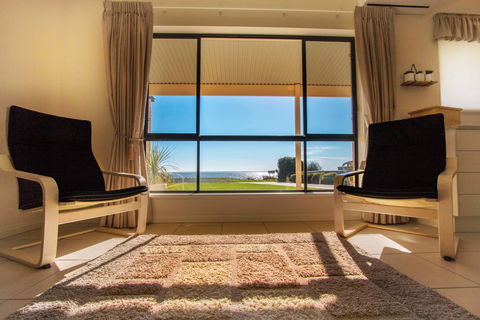 Pelican Perch Retreat - Accommodation Nelson Bay 2