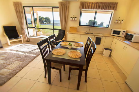 Pelican Perch Retreat - Accommodation Nelson Bay 4