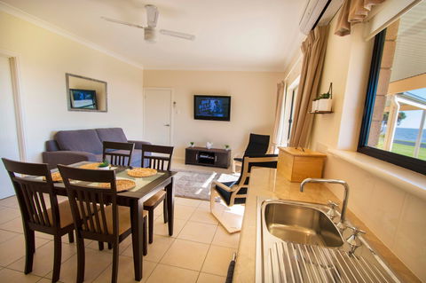 Pelican Perch Retreat - Accommodation Nelson Bay 5