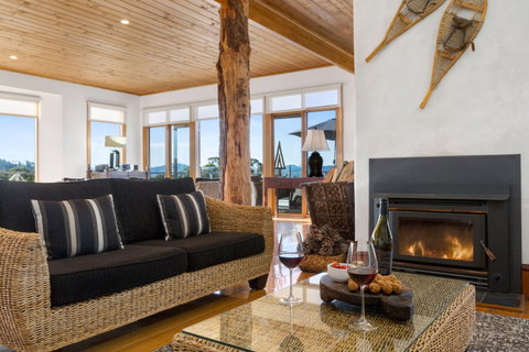 The Peninsula Experience - Accommodation Nelson Bay 7
