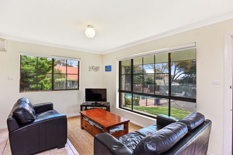 Unit 3, 5-/ Surf Avenue, Carrickalinga - Accommodation Nelson Bay 0