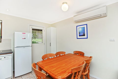 Unit 3, 5-/ Surf Avenue, Carrickalinga - Accommodation Nelson Bay 4
