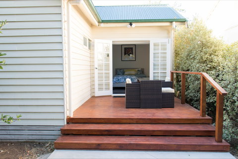 A Coonawarra Experience - Accommodation Nelson Bay 2