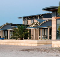 Baird Bay Ocean Eco Apartments - Accommodation Nelson Bay