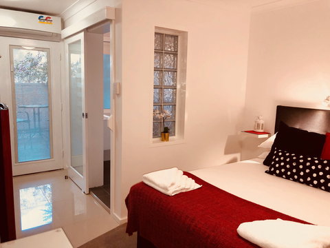 Canberra Short Term And Holiday Accommodation - Accommodation Nelson Bay 0