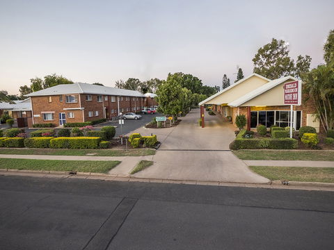 Emerald Maraboon Motor Inn - Accommodation Nelson Bay 1