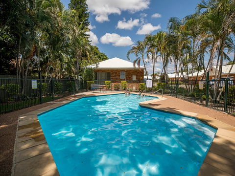 Emerald Maraboon Motor Inn - Accommodation Nelson Bay 2