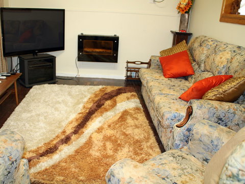 Explorers - Nelsons Bay Accommodation 3