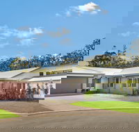 Lakeside Lodge Lake Cathie - Accommodation Nelson Bay