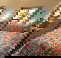 Peaceful Palms Bed and Breakfast - Accommodation Nelson Bay