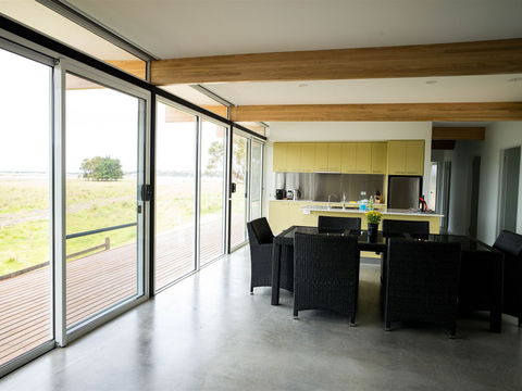 Pelican Point Sanctuary - Accommodation Nelson Bay 1