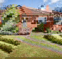 The Yellow Door Guesthouse - Accommodation Nelson Bay
