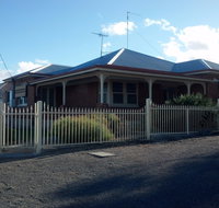 Alby's - Accommodation Nelson Bay