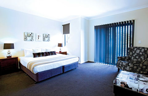 Astina Central Apartments - Accommodation Nelson Bay 2