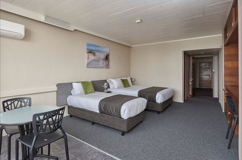 Bayside Inn St Helens - Accommodation Nelson Bay 2