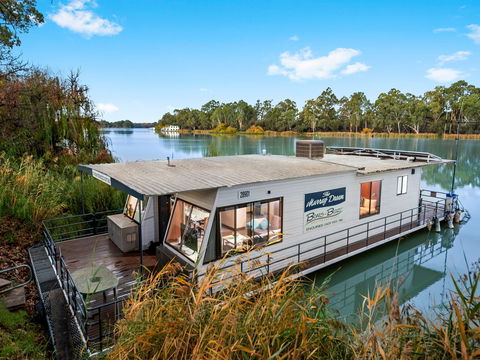 Boats And Bedzzz - The Murray Dream Self-contained Moored Houseboat - Accommodation Nelson Bay 1