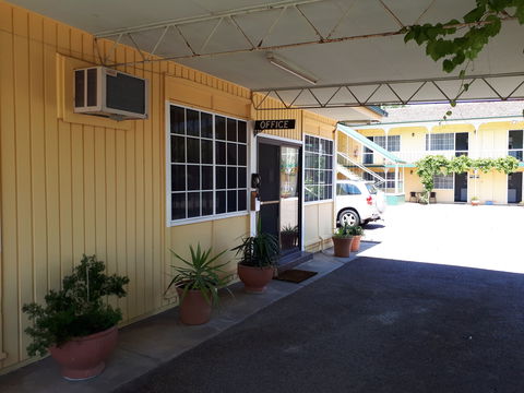 Bradman Motor Inn - Accommodation Nelson Bay 1